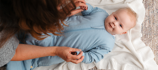 Wie gewöhne ich mein Baby an sein eigenes Bett?
