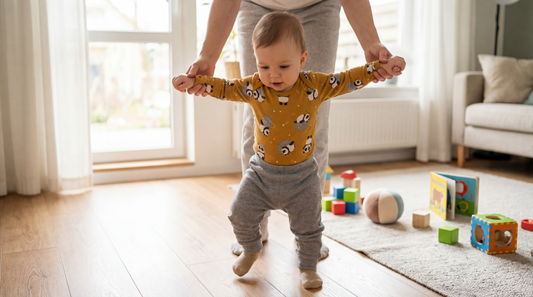 Wann sollte mein Baby anfangen zu laufen?
